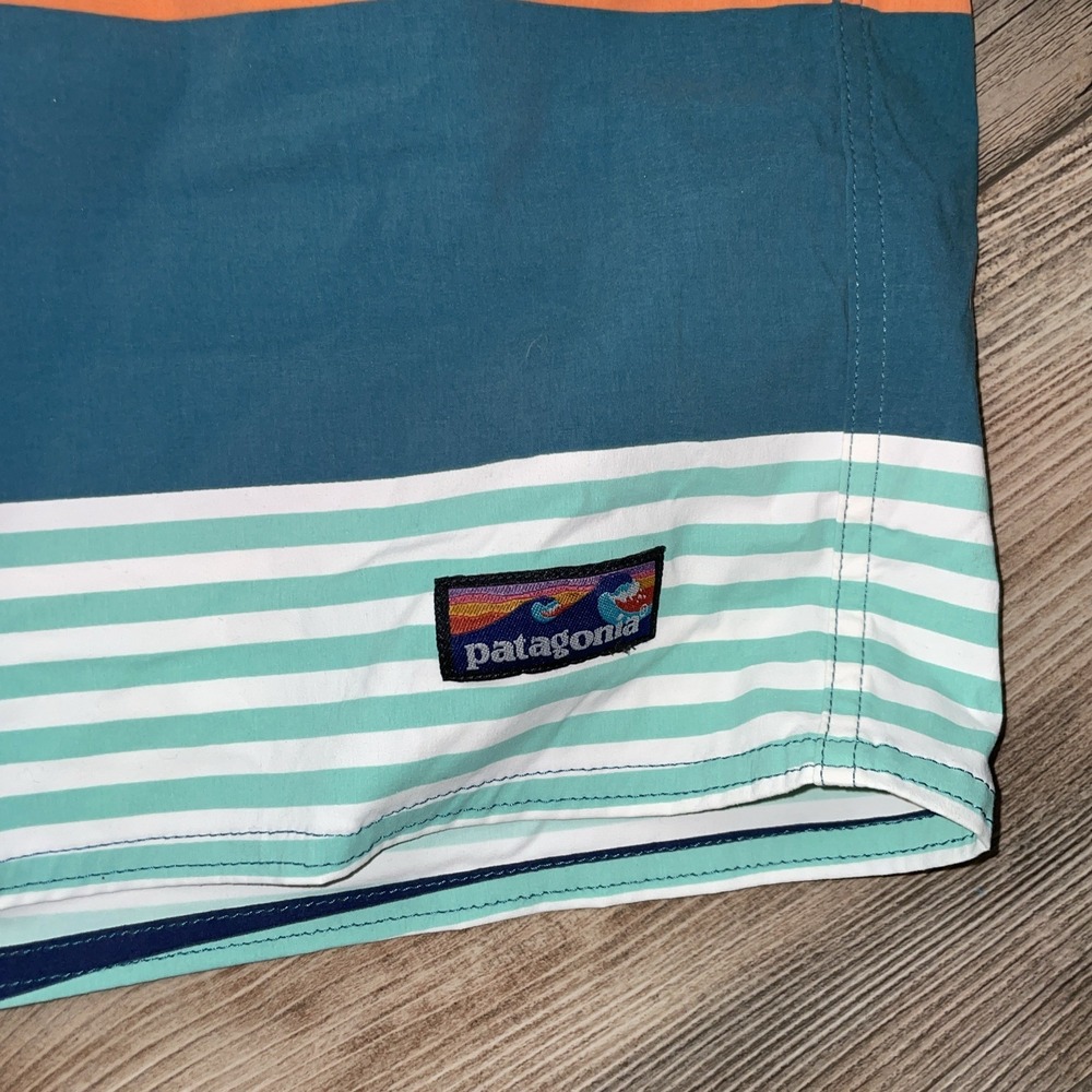 Patagonia Wavefarer Board Shorts Mens 34 Blue Orange Striped Beach - Picture 2 of 5